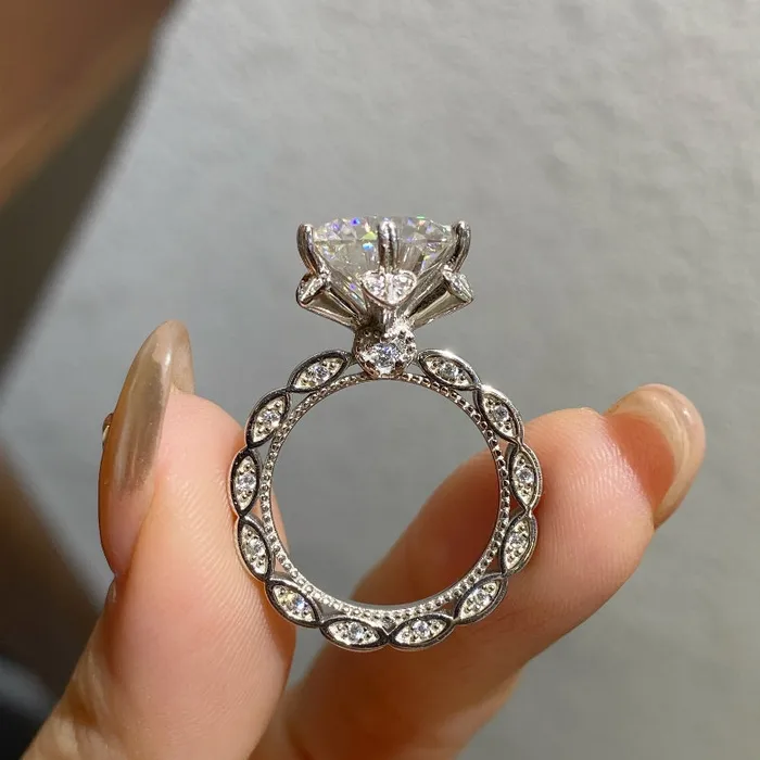 Rings shineofdiamond Luxury 5CT Moissanite Blossom Ring in Sterling Silver Elegant Proposal Jewelry