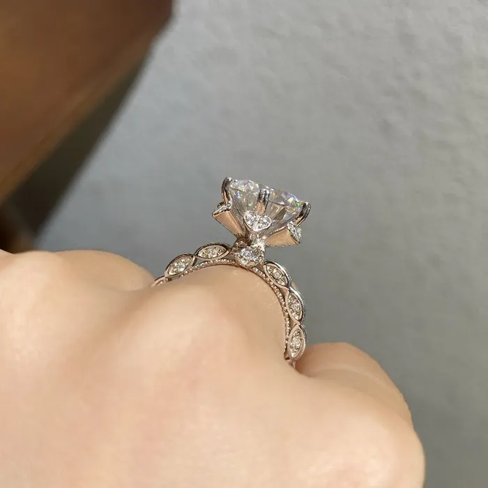 Rings shineofdiamond Luxury 5CT Moissanite Blossom Ring in Sterling Silver Elegant Proposal Jewelry