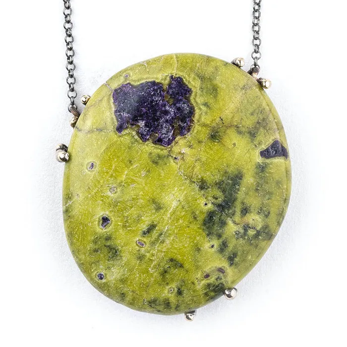 Necklaces Giardinoblu Atlantisite Necklace Stichtite with Serpentine One Of a Kind