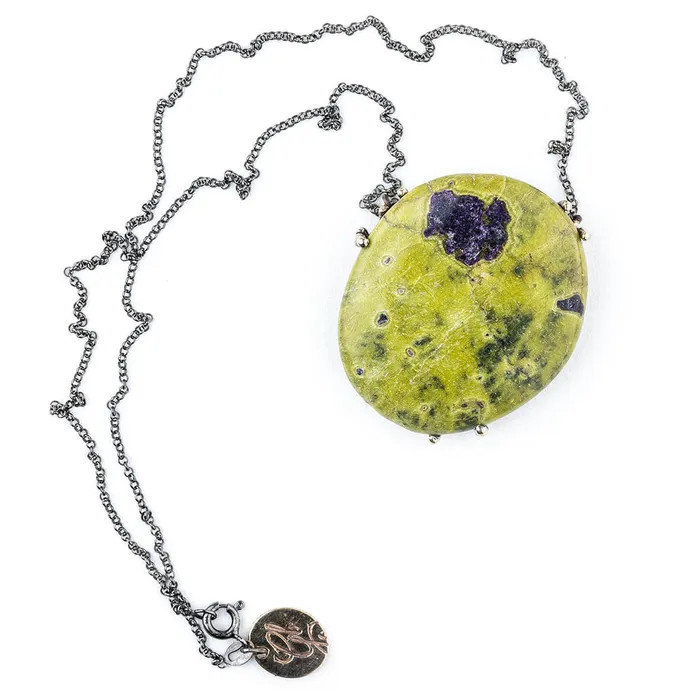 Necklaces Giardinoblu Atlantisite Necklace Stichtite with Serpentine One Of a Kind