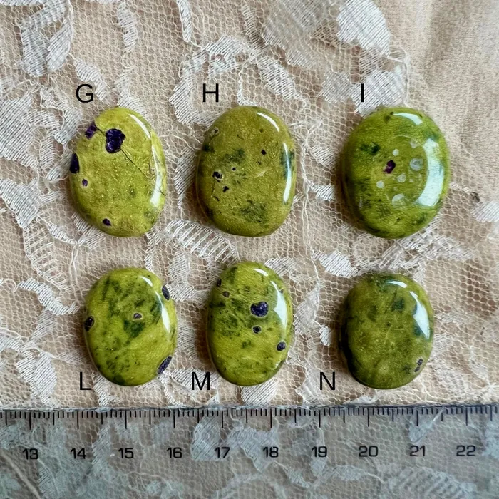 Necklaces Giardinoblu Atlantisite Necklace Stichtite with Serpentine One Of a Kind